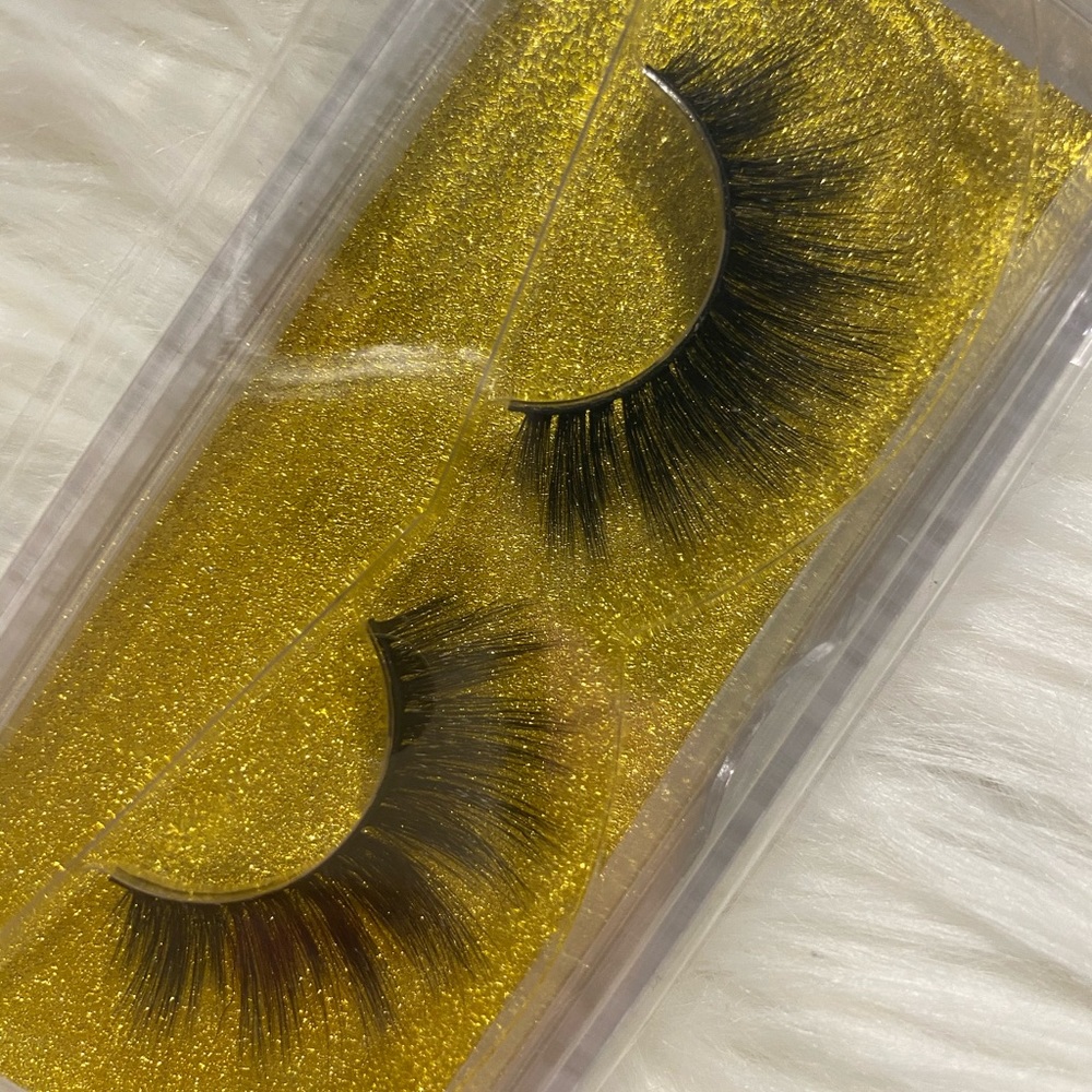 2 pairs of lashes | beautiful lashes